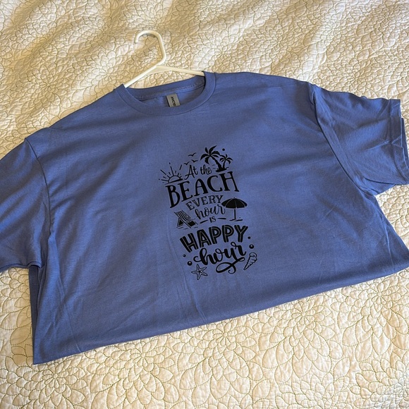XL- T “At the beach every hour is happy hour” - Picture 2 of 2